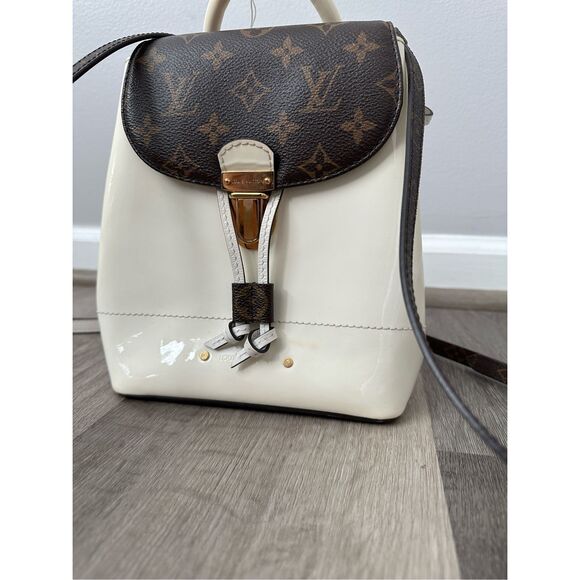 Louis Vuitton Patent Monogram Hot Springs Backpack Snow - Picture 4 of 16